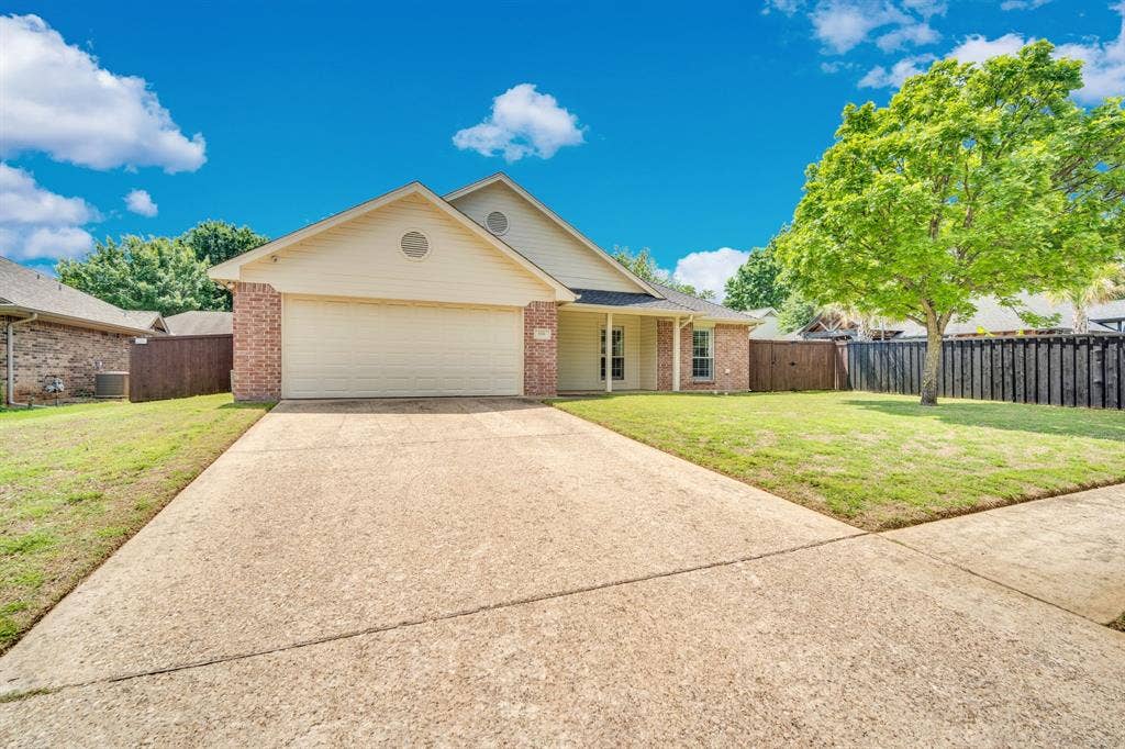 506 Whitney Drive, Midlothian, TX 76065 Gable roofline residence featuring a brick and siding exterior