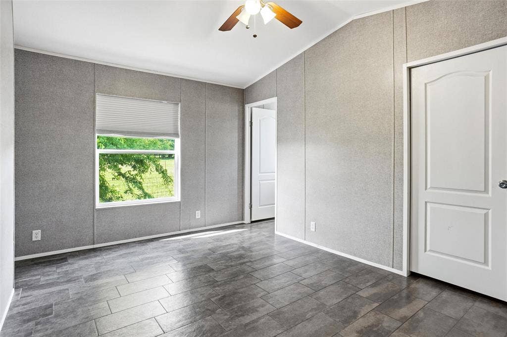 8983 W Odneal Road, Krum, TX 76249 8983 W Odneal Road, Krum, TX 76249
