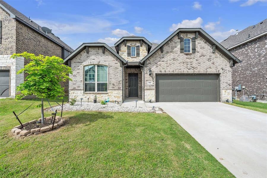 Property photo for 1802 Graham Way, Mansfield, TX