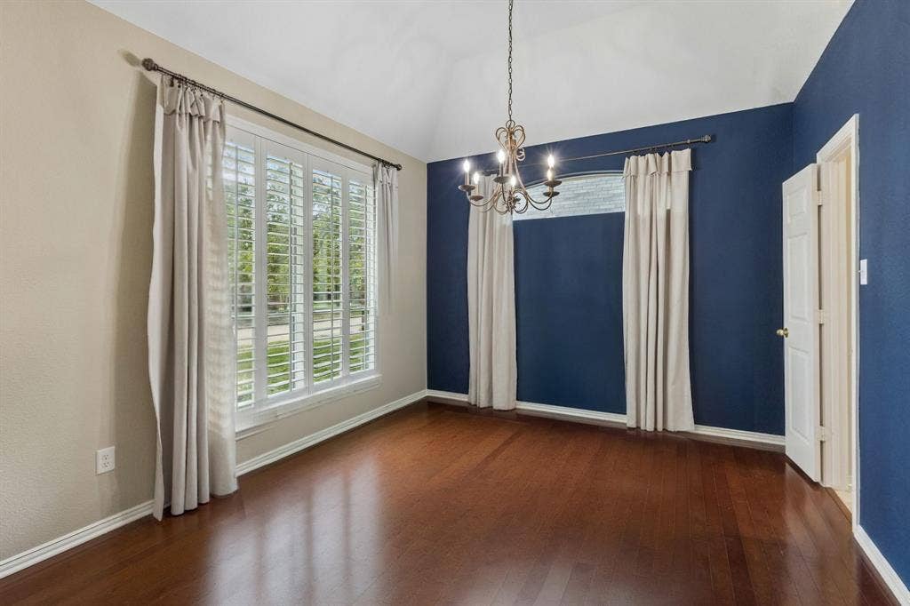 1105 Easton Lane, Allen, TX 75002 The spacious dining room allows for large gatherings to celebrate a meal or enjoy game night. Room boasts plantation shutters and hardwood flooring.
