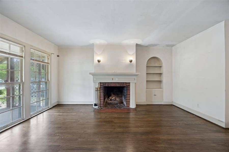 Property photo for 106 N Briscoe Boulevard, Dallas, TX