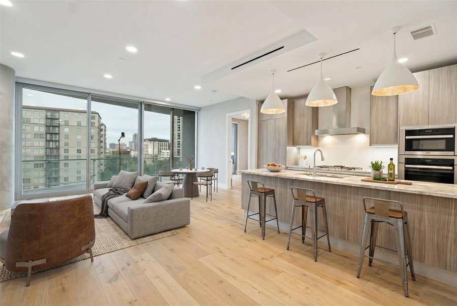 Property photo for 3130 N Harwood Street, #905, Dallas, TX