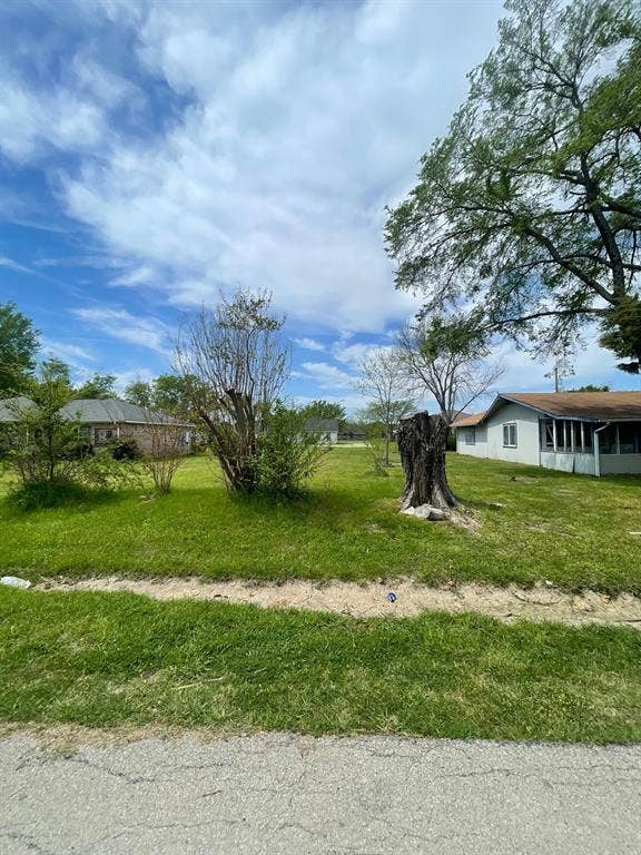 Property photo for 211 Flying Bridge Road, Gun Barrel City, TX