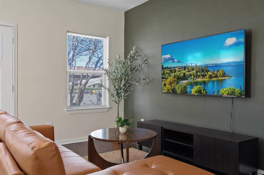 Property photo for 4216 E Side Avenue, Dallas, TX