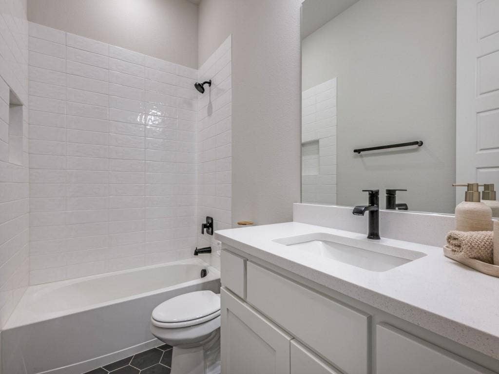 2001 Tremont Drive, Argyle, TX 76226 2001 Tremont Drive, Argyle, TX 76226