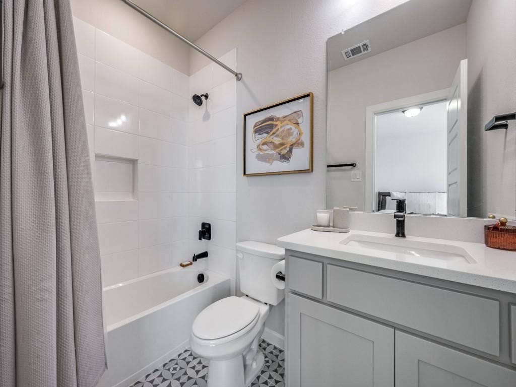 2001 Tremont Drive, Argyle, TX 76226 2001 Tremont Drive, Argyle, TX 76226