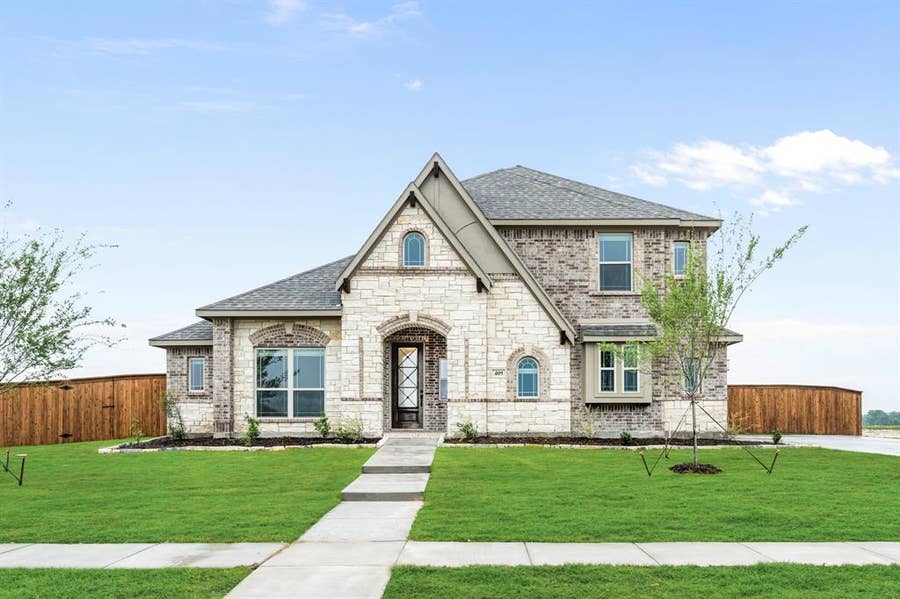 Property photo for 409 Loftsmoor Lane, Red Oak, TX