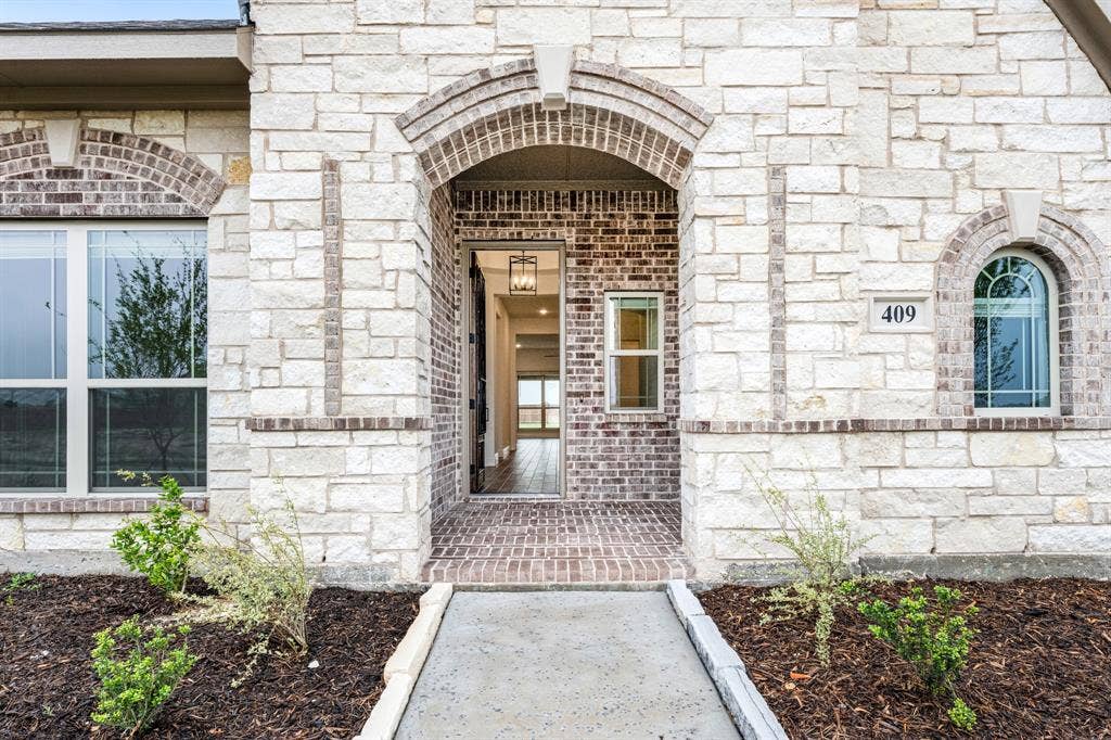 409 Loftsmoor Lane, Red Oak, TX 75154 409 Loftsmoor Lane, Red Oak, TX 75154