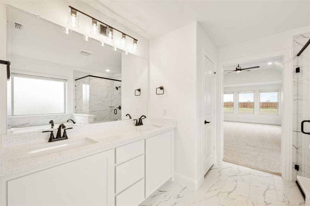 409 Loftsmoor Lane, Red Oak, TX 75154 409 Loftsmoor Lane, Red Oak, TX 75154