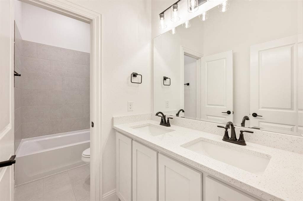 409 Loftsmoor Lane, Red Oak, TX 75154 409 Loftsmoor Lane, Red Oak, TX 75154