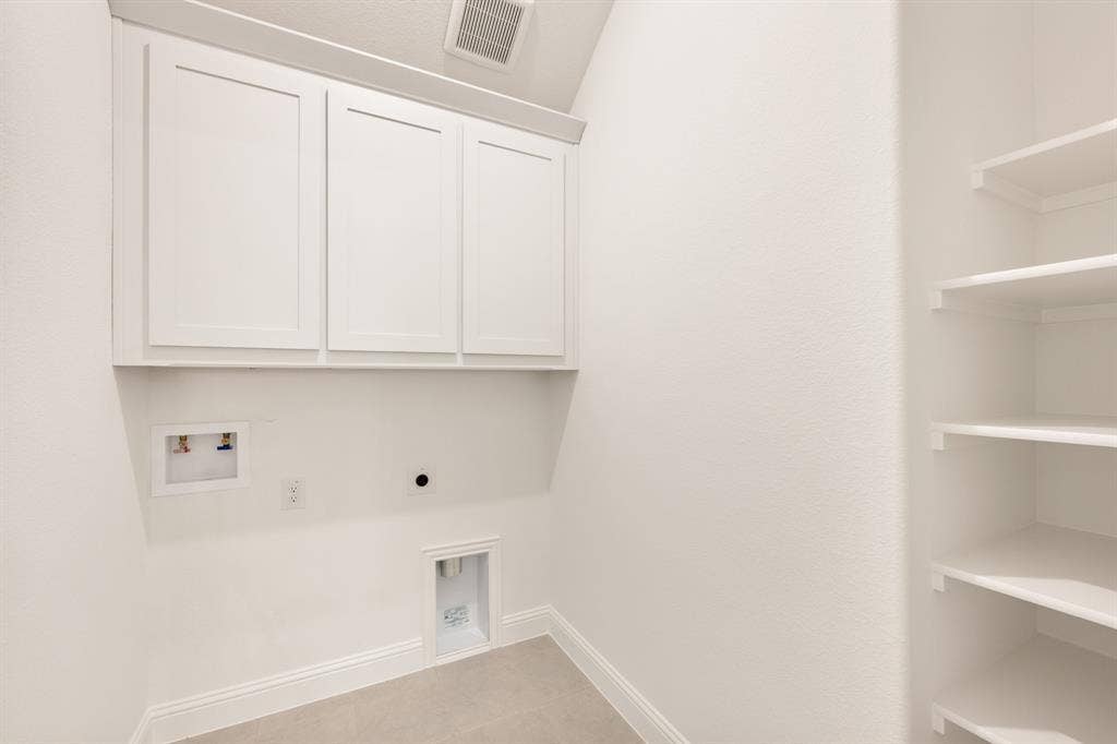 409 Loftsmoor Lane, Red Oak, TX 75154 409 Loftsmoor Lane, Red Oak, TX 75154