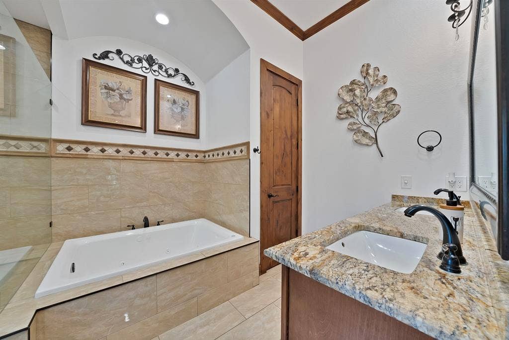 4713 Bernice Street, Haltom City, TX 76117 4713 Bernice Street, Haltom City, TX 76117