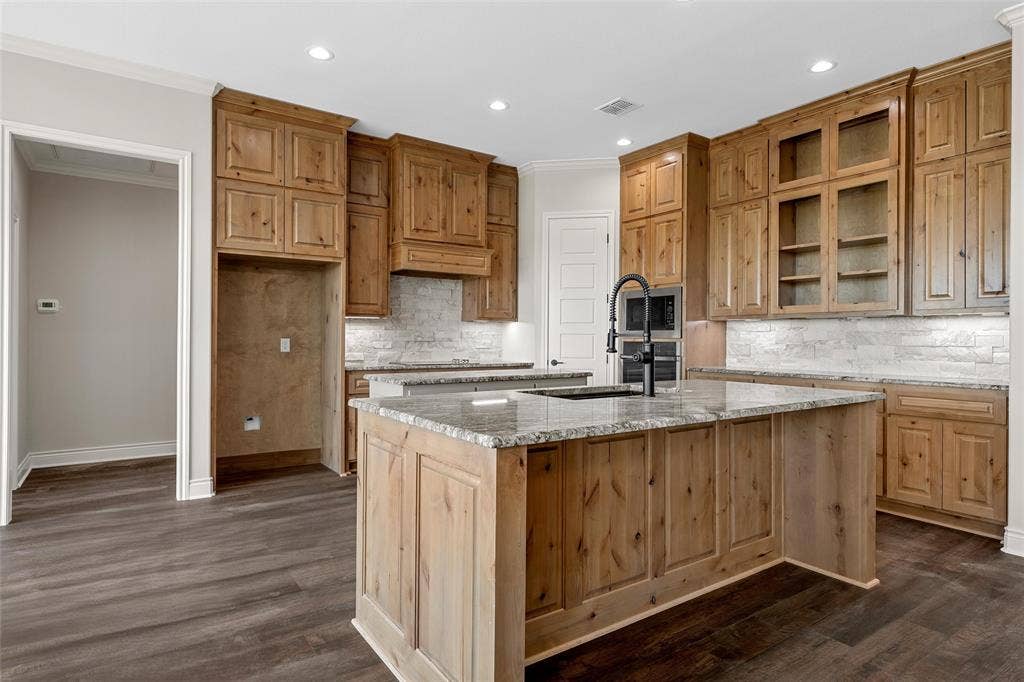 173 Willow Branch Road, McGregor, TX 76657