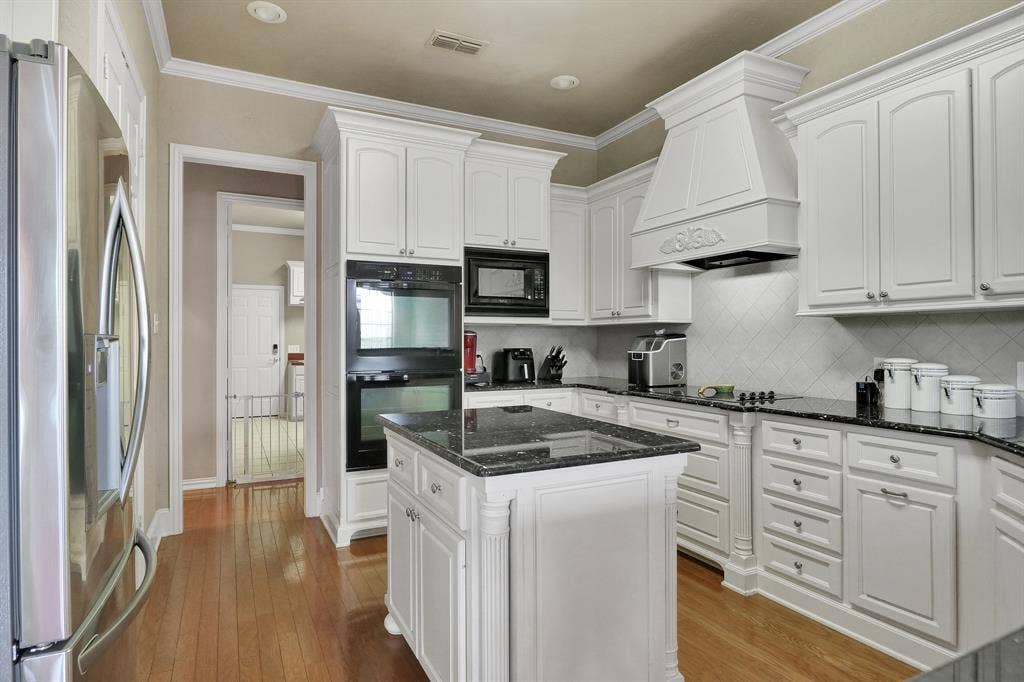 2222 Kennebunk Lane, Tyler, TX 75703 2222 Kennebunk Lane, Tyler, TX 75703