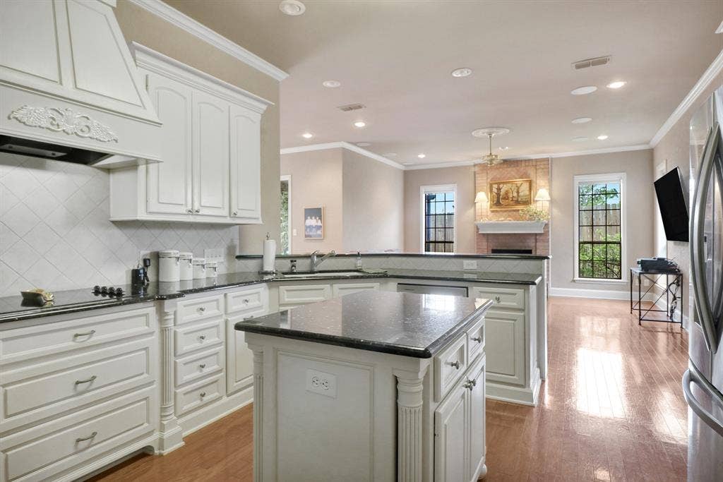 2222 Kennebunk Lane, Tyler, TX 75703 2222 Kennebunk Lane, Tyler, TX 75703