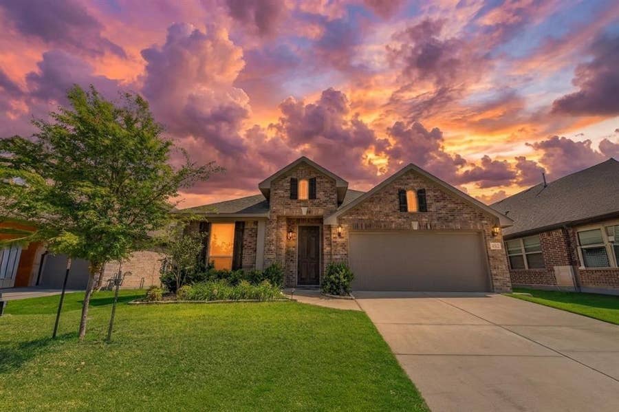 Property photo for 452 W Autumn Hill Bluff, Lavon, TX