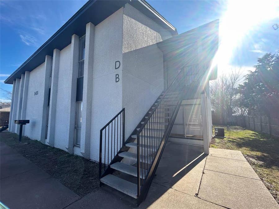 Property photo for 1401 Old Bardwell Road, #B, Ennis, TX