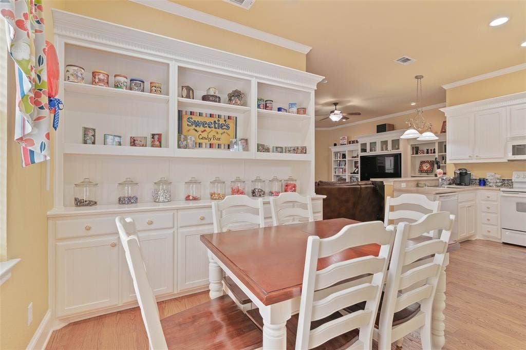 238 E Saint Andrews Drive, Mabank, TX 75156 238 E Saint Andrews Drive, Mabank, TX 75156
