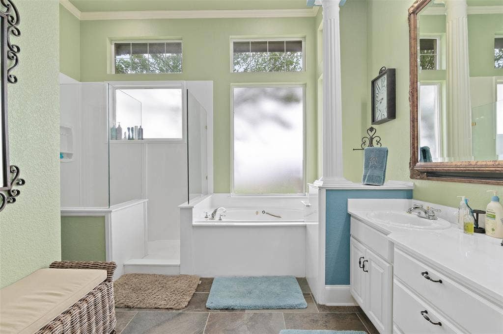 238 E Saint Andrews Drive, Mabank, TX 75156 238 E Saint Andrews Drive, Mabank, TX 75156