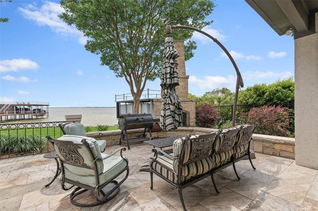 238 E Saint Andrews Drive, Mabank, TX 75156 238 E Saint Andrews Drive, Mabank, TX 75156