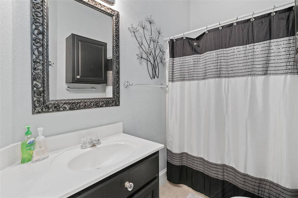 238 E Saint Andrews Drive, Mabank, TX 75156 238 E Saint Andrews Drive, Mabank, TX 75156