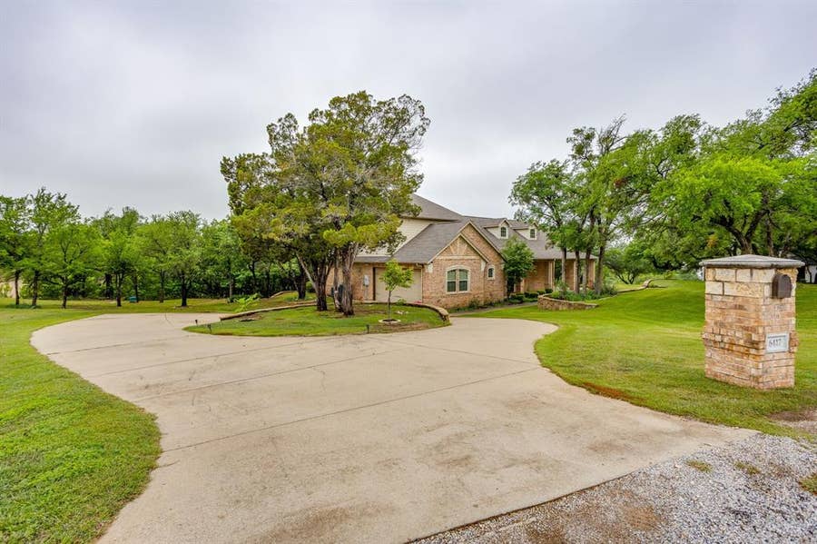 Property photo for 6417 Beacon Vista Circle, Granbury, TX