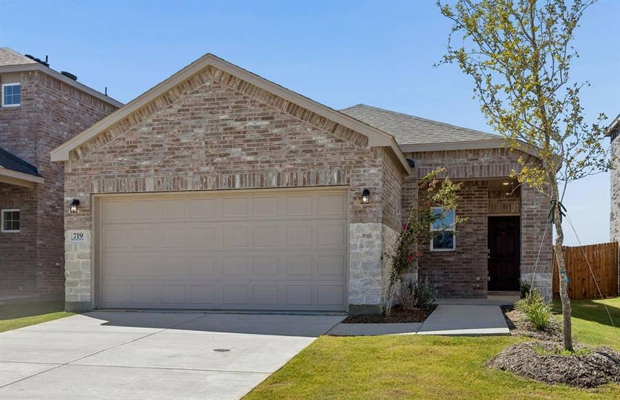 Property photo for 719 Springwell Drive, Princeton, TX