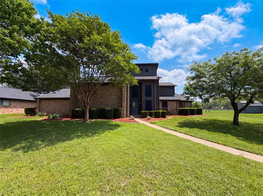 Property photo for 404 Laurel Trail N, Terrell, TX