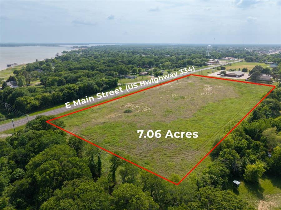 Property photo for 762 E Main Street, Gun Barrel City, TX