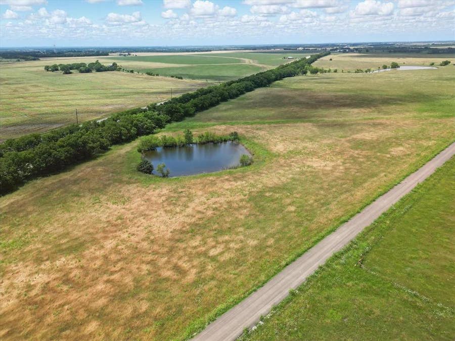 Property photo for 6464 County Road 1050, Celeste, TX