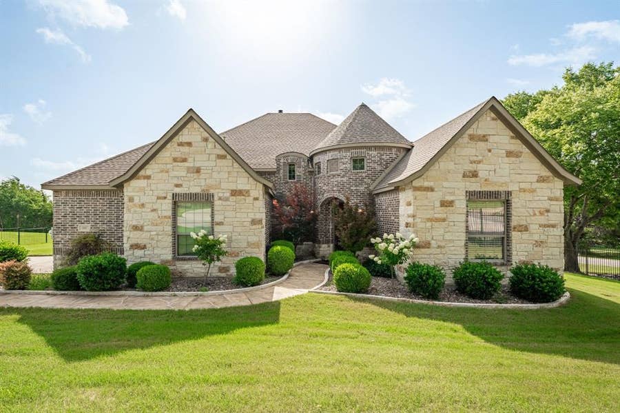 Property photo for 1001 Hilltop Drive, Lavon, TX