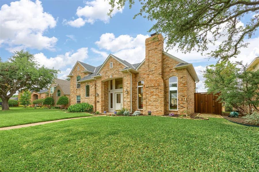 Property photo for 5909 Fairmount Drive, Plano, TX