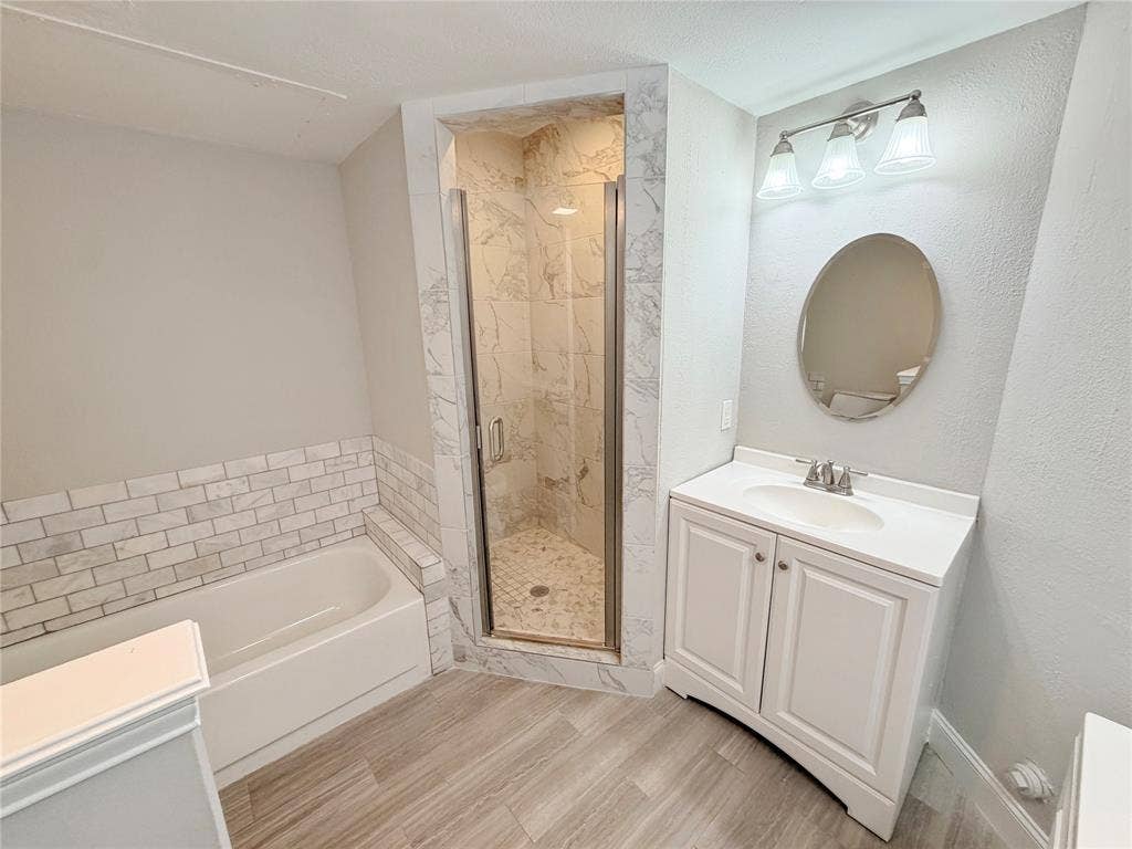 2409 Northlake Court, Irving, TX 75038 2409 Northlake Court, Irving, TX 75038