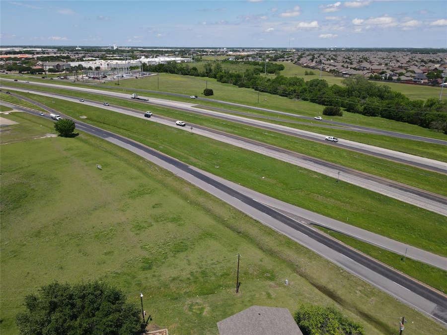 Property photo for 601 W US- 287 ByPass, Waxahachie, TX