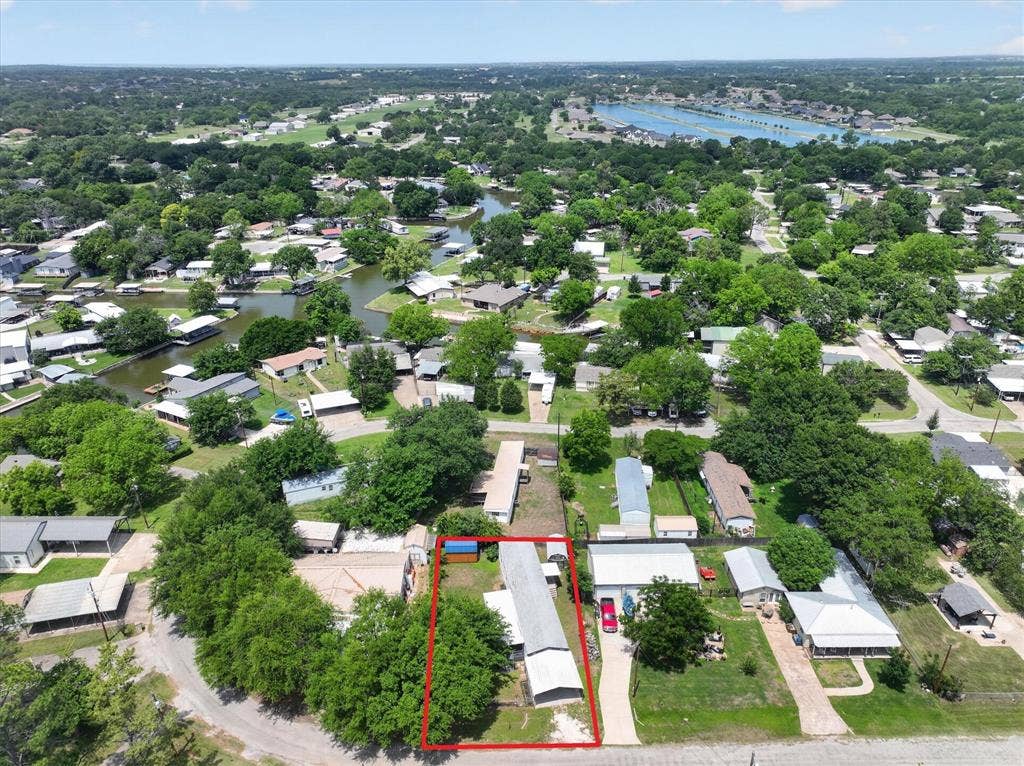 4434 Wildwood Circle, Granbury, TX 76049 4434 Wildwood Circle, Granbury, TX 76049