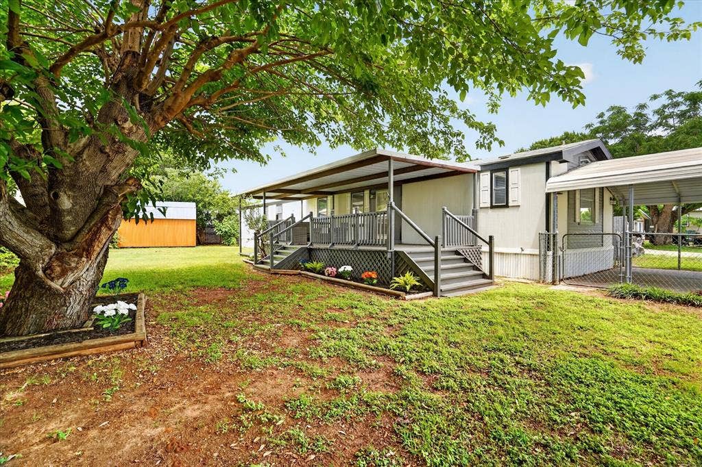 4434 Wildwood Circle, Granbury, TX 76049 4434 Wildwood Circle, Granbury, TX 76049