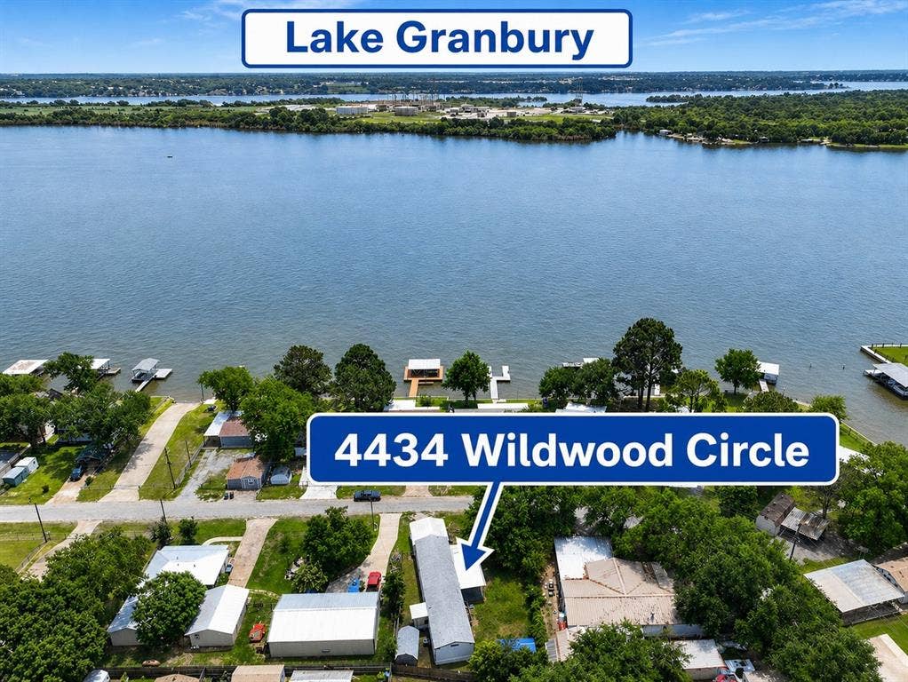 4434 Wildwood Circle, Granbury, TX 76049 4434 Wildwood Circle, Granbury, TX 76049