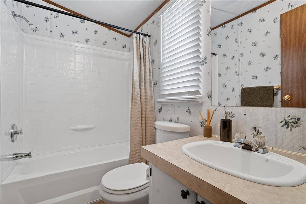 4434 Wildwood Circle, Granbury, TX 76049 4434 Wildwood Circle, Granbury, TX 76049