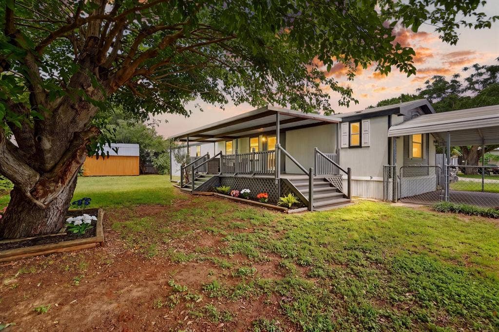 4434 Wildwood Circle, Granbury, TX 76049 4434 Wildwood Circle, Granbury, TX 76049