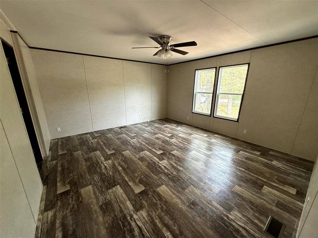106 Summers Circle, Azle, TX 76020 106 Summers Circle, Azle, TX 76020