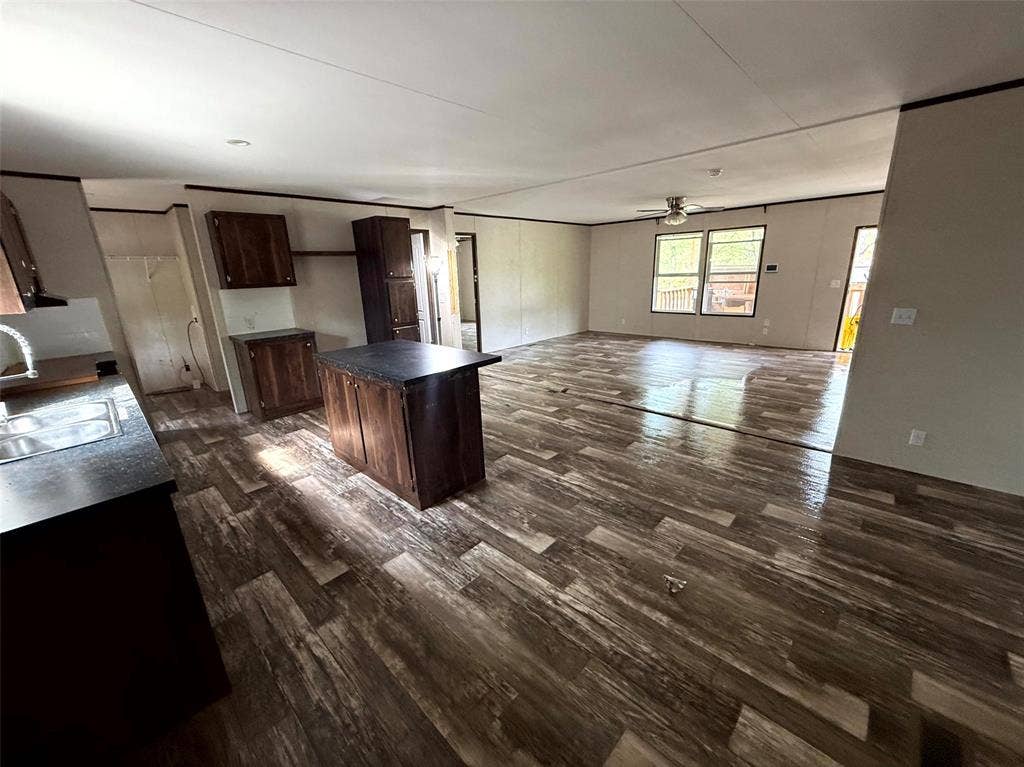 106 Summers Circle, Azle, TX 76020 106 Summers Circle, Azle, TX 76020