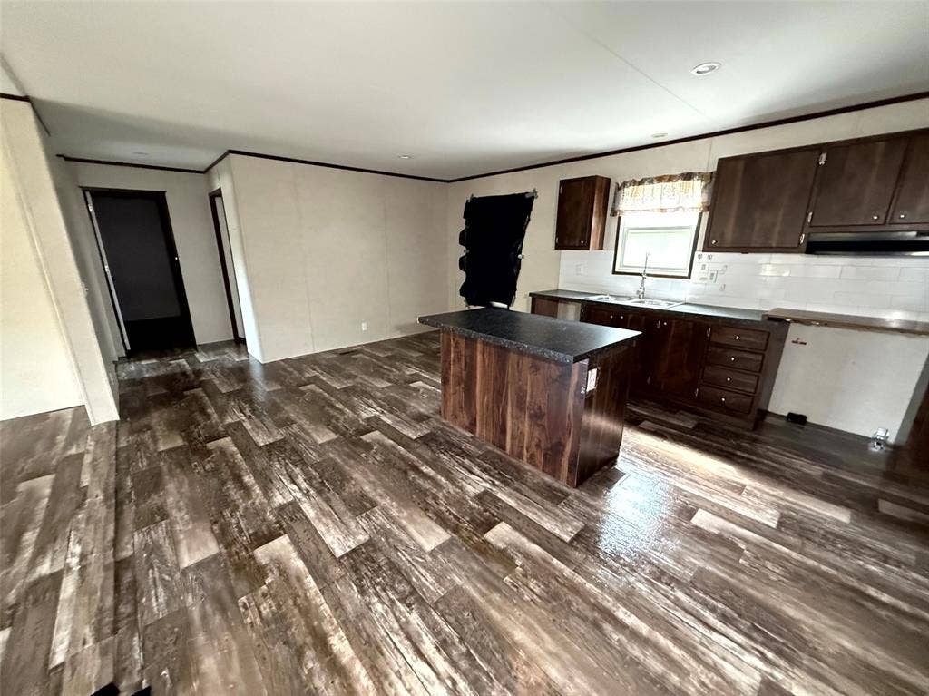 106 Summers Circle, Azle, TX 76020 106 Summers Circle, Azle, TX 76020