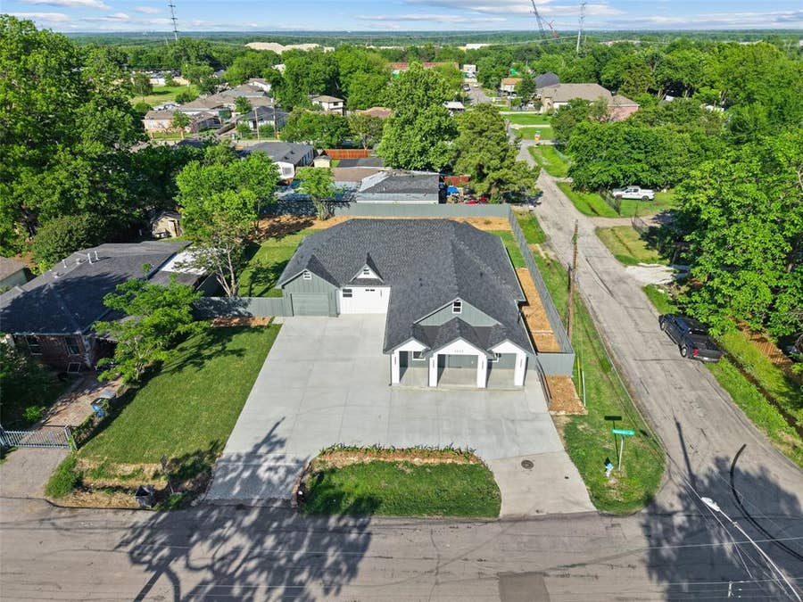 Property photo for 3822 Vandervort Drive, Dallas, TX