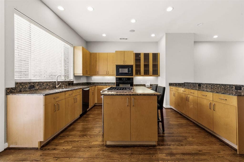 3925 Gilbert Avenue, #C, Dallas, TX 75219 3925 Gilbert Avenue, #C, Dallas, TX 75219