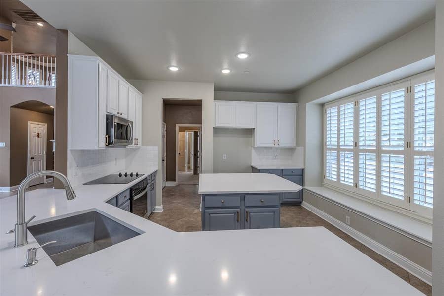 Property photo for 452 Richmond Street, Irving, TX