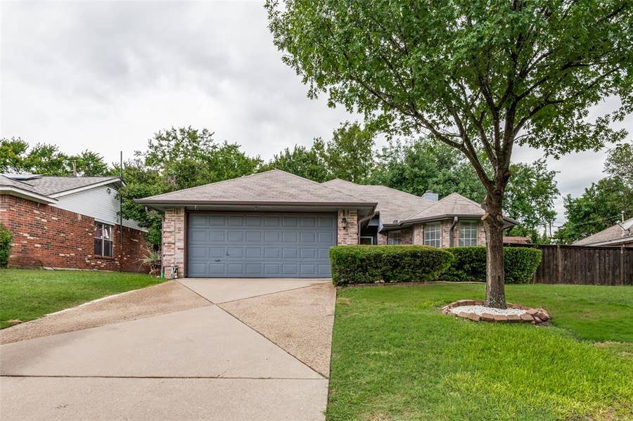 Property photo for 1719 Cliffcrest Drive, Duncanville, TX