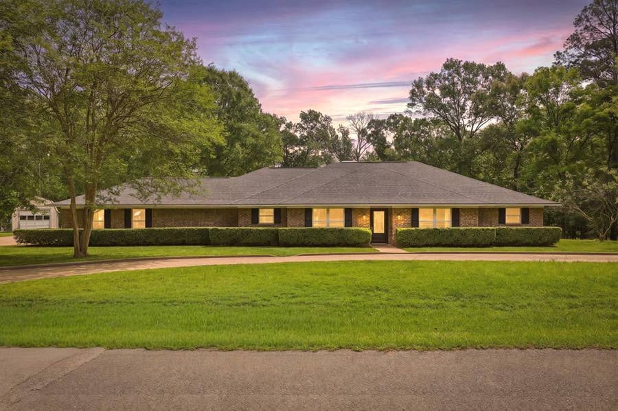 Property photo for 9465 Peninsula Drive, Tyler, TX