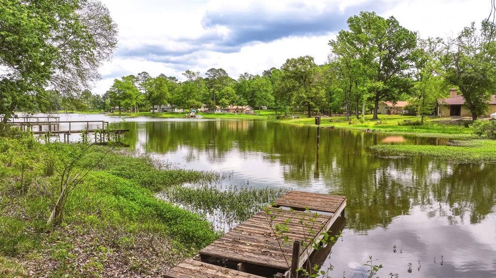 9465 Peninsula Drive, Tyler, TX 75707 9465 Peninsula Drive, Tyler, TX 75707