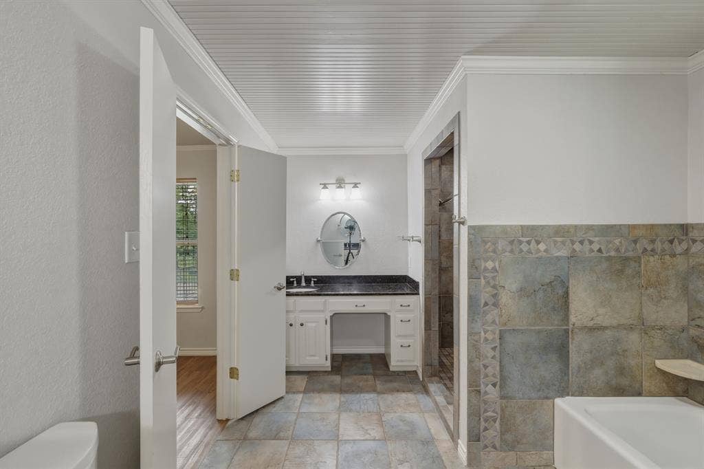 9465 Peninsula Drive, Tyler, TX 75707 9465 Peninsula Drive, Tyler, TX 75707