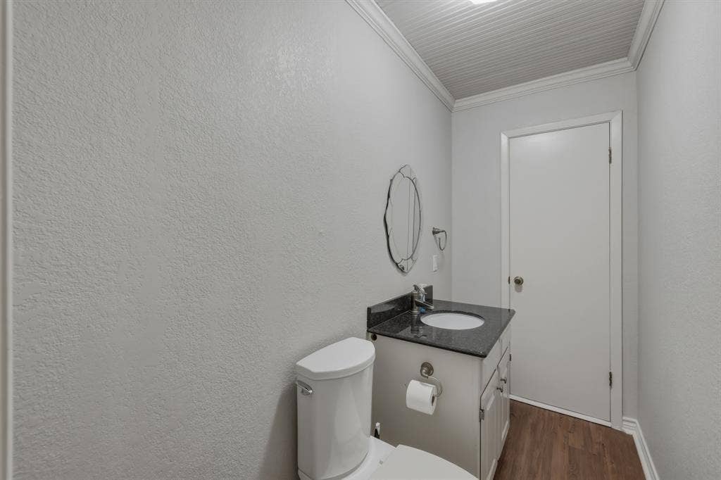 9465 Peninsula Drive, Tyler, TX 75707 9465 Peninsula Drive, Tyler, TX 75707